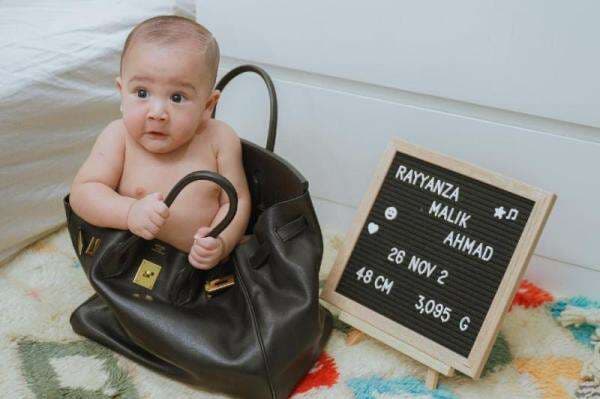 Rayyanza Masuk dalam Tas Hermes Nagita Slavina, Netizen: Cipung Tau Gak Ya Itu Tas Ratusan Juta Rayyanza Masuk dalam Tas Hermes Nagita Slavina, Netizen: Cipung Tau Gak Ya Itu Tas Ratusan Juta