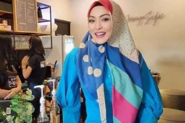 Angelina Sondakh Ungkap Sosok Pacar Baru, Reaksi Keanu Massaid Jadi Sorotan Angelina Sondakh Ungkap Sosok Pacar Baru, Reaksi Keanu Massaid Jadi Sorotan