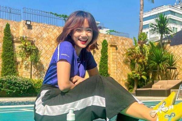 Fuji Nangis Usai Baca Komen Netizen: Mental Gue Capek Fuji Nangis Usai Baca Komen Netizen: Mental Gue Capek