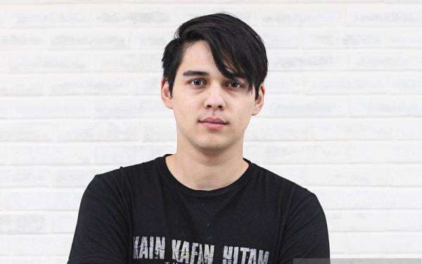 Ini Daftar Film dari Maxime Bouttier yang Adu Akting Bareng Julia Roberts dan George Clooney Ini Daftar Film dari Maxime Bouttier yang Adu Akting Bareng Julia Roberts dan George Clooney