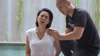 10 Potret Wajah Artis saat Dikretek Bima Aryo, Ekspresi Siapa Paling Bikin Salfok? 10 Potret Wajah Artis saat Dikretek Bima Aryo, Ekspresi Siapa Paling Bikin Salfok?