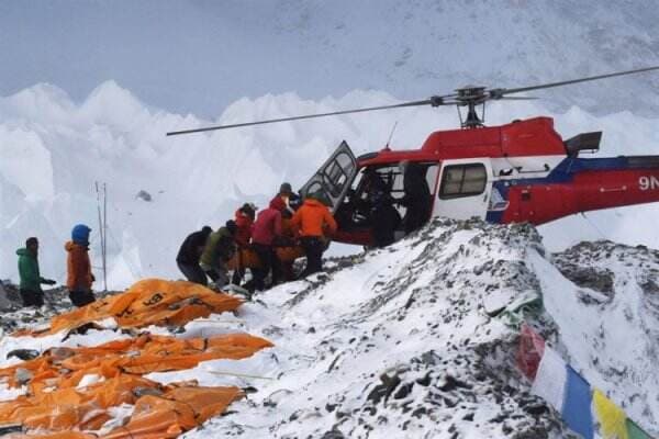 Horor Mayat-Mayat Bermunculan dari Everest, Ternyata Ini Penyebabnya