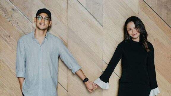 `Putus` dari Rossa, Afgan Digadang-gadang Bakal Segera Nikah, Pamer Foto Bareng Diduga Calon Istri Bikin Patah Hati: Janji Gak Nangis... `Putus` dari Rossa, Afgan Digadang-gadang Bakal Segera Nikah, Pamer Foto Bareng Diduga Calon Istri Bikin Patah Hati: Janji Gak Nangis...