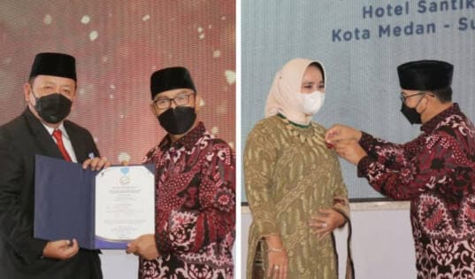 Arinal dan Riana Terima Penghargaan Manggala Karya Kencana 2022 dari BKKBN