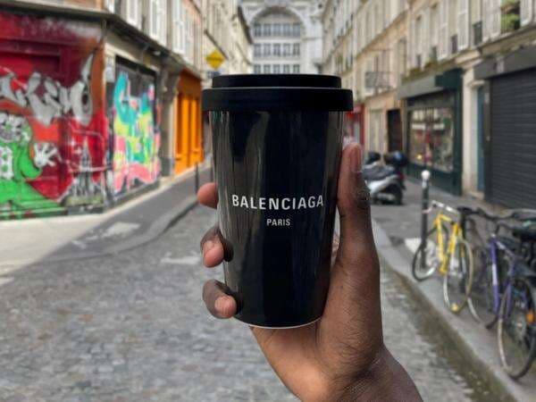 Coffee Mug nan Mewah dari Balenciaga Ini Ternyata Dibanderol Seharga Jutaan Rupiah! Coffee Mug nan Mewah dari Balenciaga Ini Ternyata Dibanderol Seharga Jutaan Rupiah!