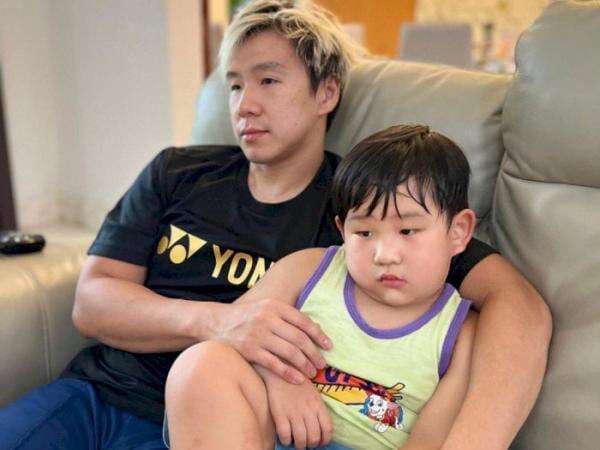 Lucunya Baby Uniol Anak Marcus Fernaldi Gideon Mainan Raket: Calon Juara Dunia Nih! Lucunya Baby Uniol Anak Marcus Fernaldi Gideon Mainan Raket: Calon Juara Dunia Nih!