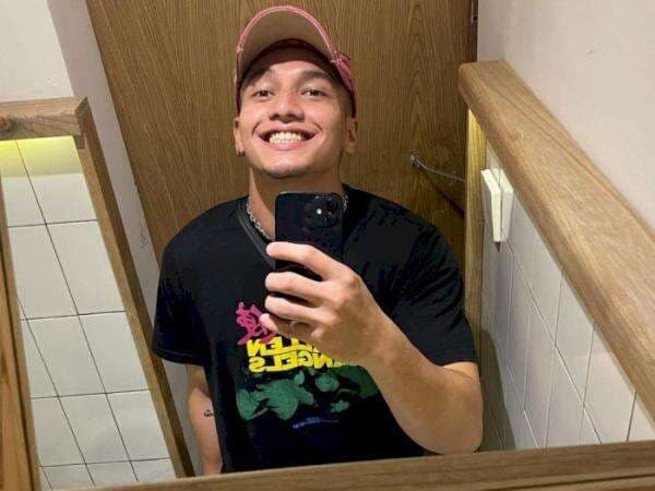 Jefri Nichol Asyik Dugem Rangkul Cewek, Bikin Heboh Netizen: Good Looking mah Aman Jefri Nichol Asyik Dugem Rangkul Cewek, Bikin Heboh Netizen: Good Looking mah Aman