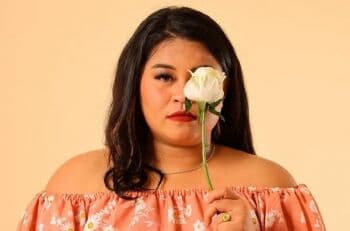 Lirik Lagu Timur Baju Hitam - Mace Purba ft D`Ari Viral di Tik Tok Lirik Lagu Timur Baju Hitam - Mace Purba ft D`Ari Viral di Tik Tok