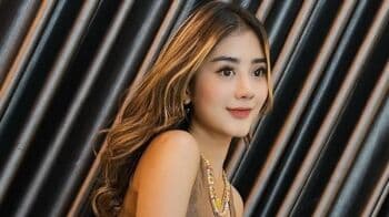 Potret Ghea Youbi Pakai Tanktop Tipis hingga Bra Menerawang Potret Ghea Youbi Pakai Tanktop Tipis hingga Bra Menerawang