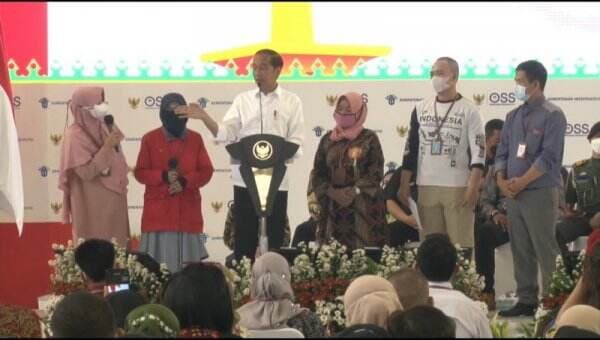 Di Hadapan Jokowi, Penjual Makanan Sebut Omzet Sehari Tembus Rp1 Juta Berkat Platform Digital