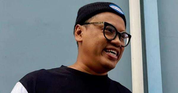 Uya Kuya Bakal Bersikap Netral dalam Mediasi Sule dan Nathalie Holscher: Gue Tidak Mau Memperkeruh Suasana Uya Kuya Bakal Bersikap Netral dalam Mediasi Sule dan Nathalie Holscher: Gue Tidak Mau Memperkeruh Suasana