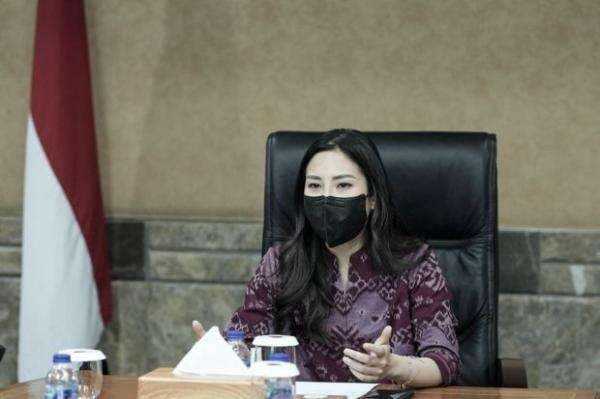 Angela Tanoesoedibjo Ajak Binrohkris Kemenparekraf Perkuat Hubungan dengan Tuhan dan Sesama Angela Tanoesoedibjo Ajak Binrohkris Kemenparekraf Perkuat Hubungan dengan Tuhan dan Sesama