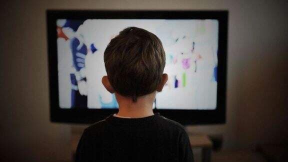 Jangan Dilarang Moms! Ini 6 Manfaat Menonton Film untuk Anak yang Mesti Kamu Tahu! Nomer 6 Wow Banget! Jangan Dilarang Moms! Ini 6 Manfaat Menonton Film untuk Anak yang Mesti Kamu Tahu! Nomer 6 Wow Banget!