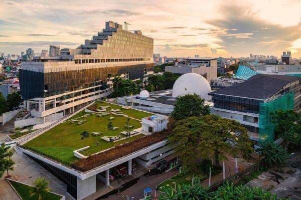 6 Fasilitas Taman Ismail Marzuki yang Wajib Dikunjungi, dari Planetarium hingga Perpustakaan Keren 6 Fasilitas Taman Ismail Marzuki yang Wajib Dikunjungi, dari Planetarium hingga Perpustakaan Keren