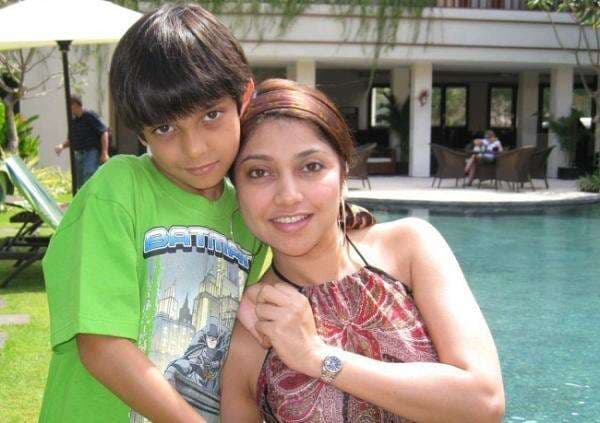 5 Anak Artis Indonesia Berwajah Bule, Nomor 3 Keturunan Portugal 5 Anak Artis Indonesia Berwajah Bule, Nomor 3 Keturunan Portugal