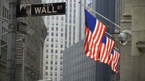 Wall Street Ditutup Beragam, S&P 500 dan Dow Jones Berakhir Terkoreksi