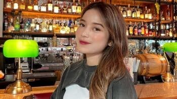 7 Potret Putri Anjani Anak Jarwo Kwat yang Beranjak Dewasa, Senyumnya Bikin Meleleh! 7 Potret Putri Anjani Anak Jarwo Kwat yang Beranjak Dewasa, Senyumnya Bikin Meleleh!