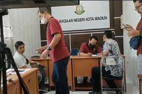 Kredit Fiktif Rugikan Negara Rp1,3 Miliar, Pejabat Bank Daerah Dijebloskan Penjara Kredit Fiktif Rugikan Negara Rp1,3 Miliar, Pejabat Bank Daerah Dijebloskan Penjara