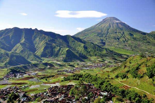 24 Wisata di Wonosobo Terkeren dan Terbaru 2022 Lengkap dengan Maps, Harga Tiket, serta Alamatnya 24 Wisata di Wonosobo Terkeren dan Terbaru 2022 Lengkap dengan Maps, Harga Tiket, serta Alamatnya