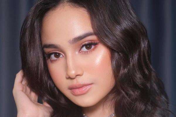 Syifa Hadju Semakin Cetar dengan Makeup Soft, Netizen: Cantiknya Pake Banget Syifa Hadju Semakin Cetar dengan Makeup Soft, Netizen: Cantiknya Pake Banget