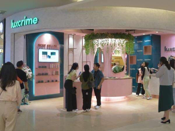 Ingin Lebih Dekat dengan Luxbaes, Luxcrime Hadirkan Offline Store Ke-2 di Central Park Mall! Ingin Lebih Dekat dengan Luxbaes, Luxcrime Hadirkan Offline Store Ke-2 di Central Park Mall!