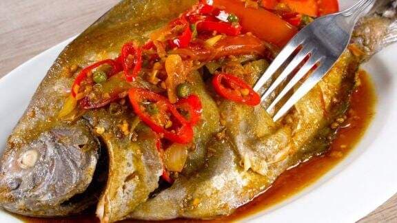 Resep Ikan Masak Kecap, Pas untuk Sajian Makan Siang Resep Ikan Masak Kecap, Pas untuk Sajian Makan Siang