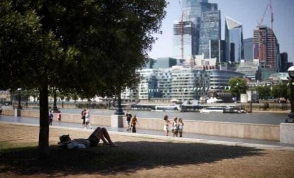 London Menyatakan Insiden Besar Saat Gelombang Panas Melanda Eropa