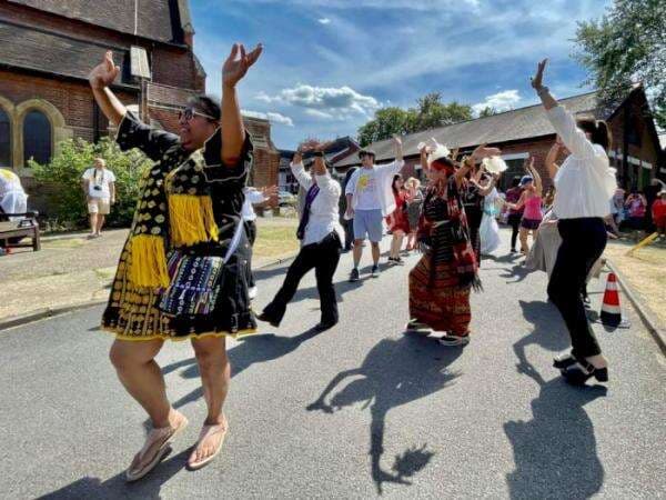 Keren! Flobamora, Komunitas Diaspora Indonesia Kenalkan Budaya NTT di Inggris Keren! Flobamora, Komunitas Diaspora Indonesia Kenalkan Budaya NTT di Inggris