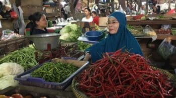 Makin Praktis, Pembeli Bisa Pesan Bahan Pokok di Pasar Lewat <i>Online</i>