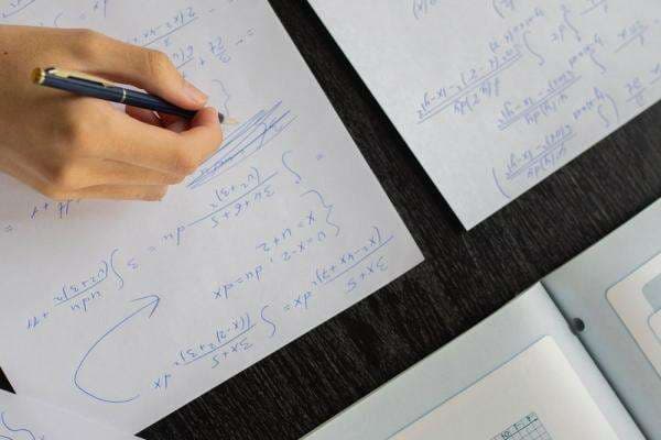 Mempelajari Rumus Deret Geometri Lengkap dengan Contoh Soalnya Mempelajari Rumus Deret Geometri Lengkap dengan Contoh Soalnya