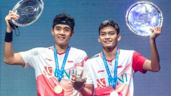 Pebulutangkis Bagas Maulana Rayakan Ulang Tahun dengan Sang Kekasih, Netizen Panas! Pebulutangkis Bagas Maulana Rayakan Ulang Tahun dengan Sang Kekasih, Netizen Panas!