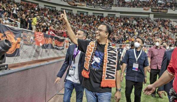 Pagar Tribune JIS Roboh, Anak Buah Giring PSI Nggak Main-main Kali Ini, Halo Mas Anies Baswedan Mohon Pasang Kuping Baik-baik! Pagar Tribune JIS Roboh, Anak Buah Giring PSI Nggak Main-main Kali Ini, Halo Mas Anies Baswedan Mohon Pasang Kuping Baik-baik!