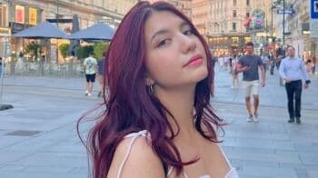 7 Potret Cassandra Lee, Artis Blasteran dari Banyak Negara yang Cantik dan Seksi 7 Potret Cassandra Lee, Artis Blasteran dari Banyak Negara yang Cantik dan Seksi