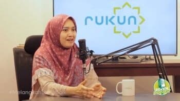 Cerita Mualaf Cantik Umi Icha, Raih Hidayah Usai Temukan Segala Jawaban dalam Ajaran Islam Cerita Mualaf Cantik Umi Icha, Raih Hidayah Usai Temukan Segala Jawaban dalam Ajaran Islam