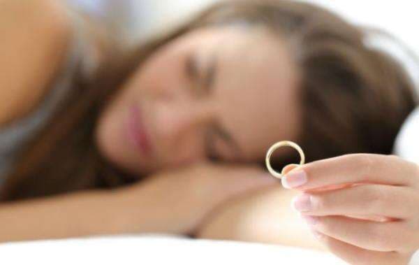 5 Fakta Kenapa Janda Lebih Menggoda dan Menarik Perhatian Pria, No.4 Tak Suka Permainkan Cinta 5 Fakta Kenapa Janda Lebih Menggoda dan Menarik Perhatian Pria, No.4 Tak Suka Permainkan Cinta