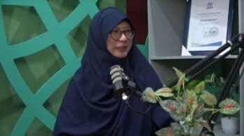 Kisah Mualaf Cantik Dapat Hidayah Islam di Usia Muda, Kini Sukses Jadi Rektor