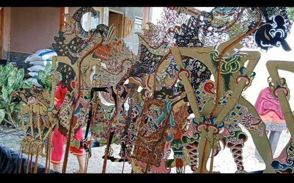 Kisah Serat Menak di Wayang Sasak Terkenal Mistis, Dalang Wajib Kenakan Ihram dan Didampingi Kiyai Kisah Serat Menak di Wayang Sasak Terkenal Mistis, Dalang Wajib Kenakan Ihram dan Didampingi Kiyai