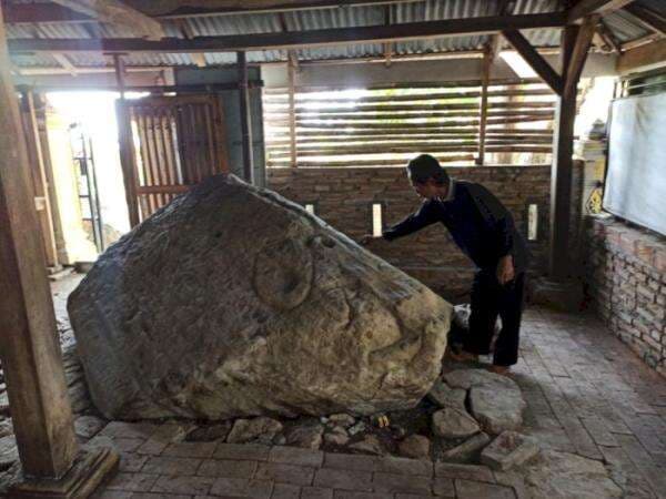 Watu Dukun, Situs Keramat Sering Didatangi Pejabat yang Ingin Naik Pangkat Watu Dukun, Situs Keramat Sering Didatangi Pejabat yang Ingin Naik Pangkat