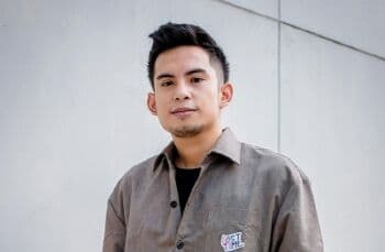 Niko Al Hakim Bertemu Tukang Jamu Mirip Dirinya, <i>Netizen</i>: Beda Takdir Niko Al Hakim Bertemu Tukang Jamu Mirip Dirinya, <i>Netizen</i>: Beda Takdir