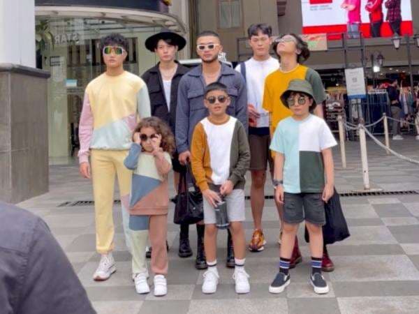 "Virusnya" Sampai ke Bandung, Kini Muncul Fashion Show Bertajuk Braga Fashion Week "Virusnya" Sampai ke Bandung, Kini Muncul Fashion Show Bertajuk Braga Fashion Week