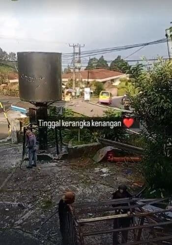 Puluhan Tahun Berdiri, Kini Tugu Botol Kecap di Puncak Dibongkar Puluhan Tahun Berdiri, Kini Tugu Botol Kecap di Puncak Dibongkar