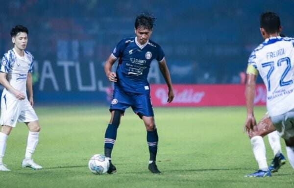 Gol Menit Akhir Pastikan Kemenangan Arema FC atas PSIS Semarang