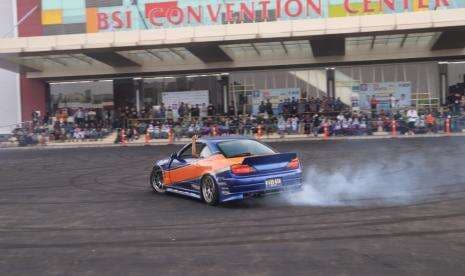 Penampilan Taxi Drift dari Garasi Drift, Warnai Kemeriahan BSI Diginofest 2022 Penampilan Taxi Drift dari Garasi Drift, Warnai Kemeriahan BSI Diginofest 2022
