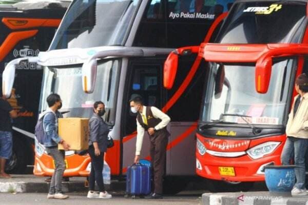 Jadwal dan Harga Tiket Bus Surabaya-Semarang Awal Agustus 2022