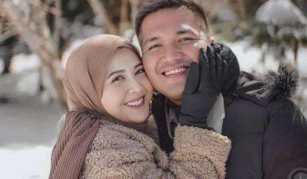 Intip Bisnis Pengusaha Muda Adhi Permana Suami Kesha Ratuliu Intip Bisnis Pengusaha Muda Adhi Permana Suami Kesha Ratuliu