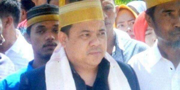 Haji Isam, Pengusaha Sukses dengan Total Kekayaan Rp1 Triliun Ternyata Pernah Jadi Tukang Ojek Haji Isam, Pengusaha Sukses dengan Total Kekayaan Rp1 Triliun Ternyata Pernah Jadi Tukang Ojek