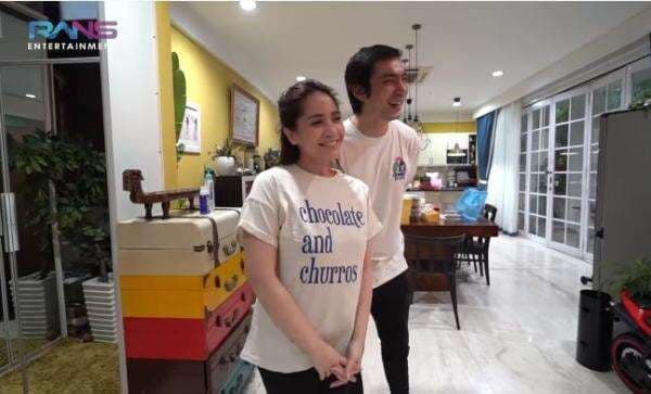 5 Artis Suka Salah Tingkah saat Bertemu Idola, Nomor 3 Sampai Kena Sesak Napas saat Ulang Tahun 5 Artis Suka Salah Tingkah saat Bertemu Idola, Nomor 3 Sampai Kena Sesak Napas saat Ulang Tahun