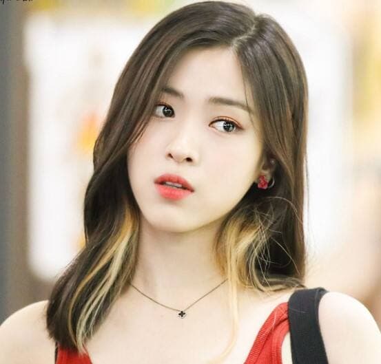 Biodata dan Profil Ryujin, Idol Sekaligus Rapper Utama Grup Vokal ITZY Biodata dan Profil Ryujin, Idol Sekaligus Rapper Utama Grup Vokal ITZY