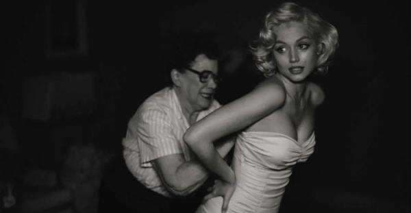 Mirip Banget, Intip Pesona Ana de Armas Sebagai Marilyn Monroe di Film “Blonde”! Mirip Banget, Intip Pesona Ana de Armas Sebagai Marilyn Monroe di Film “Blonde”!