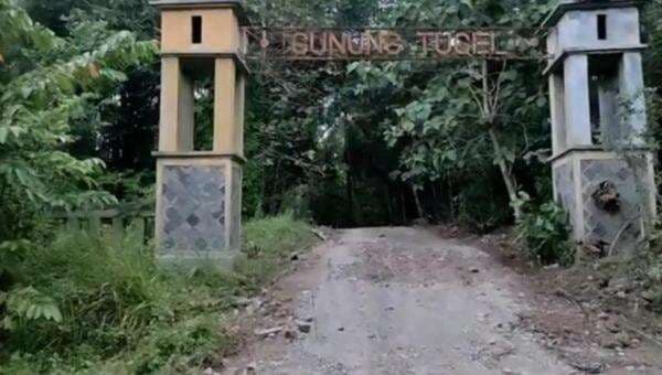 Kisah Mistis Gunung Tugel Purwokerto, Tempat Pemujaan dan Ritual Dukun yang Dikenal Angker Kisah Mistis Gunung Tugel Purwokerto, Tempat Pemujaan dan Ritual Dukun yang Dikenal Angker